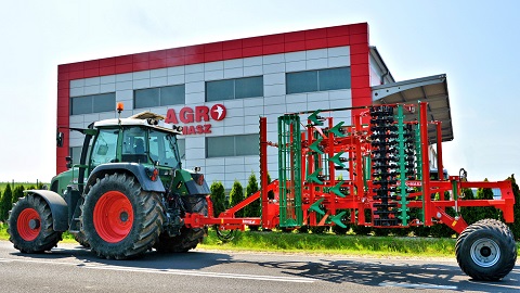 Техника AGRO-MASZ у производственного комплекса